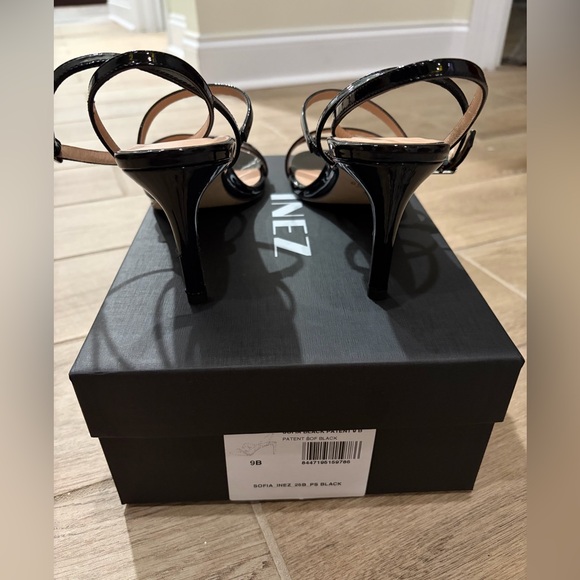 INEZ Sofia Black Patent Sandal – Size 9B – New w/ Box & Dust Bag - Picture 4 of 10